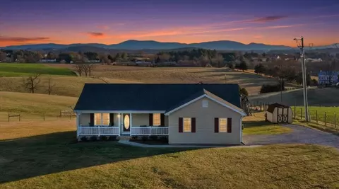 311 Swisher Rd, Staunton, VA 24401