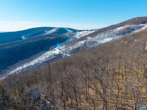 211 Chestnut Pl, Wintergreen Resort, VA 22967