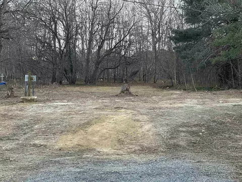 1636 Stuarts Draft Hwy, Stuarts Draft, VA 24477