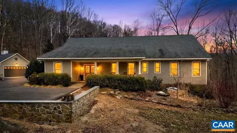 519 Foothills Dr, Nellysford, VA 22958