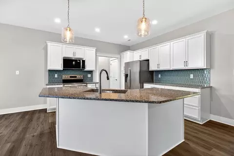 231 Lindburgh Dr, Waynesboro, VA 22980