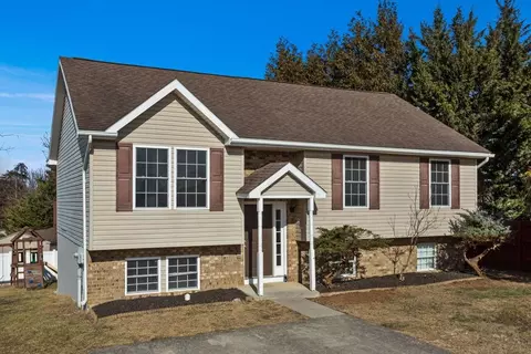 1734 Amherst Ct, Harrisonburg, VA 22801
