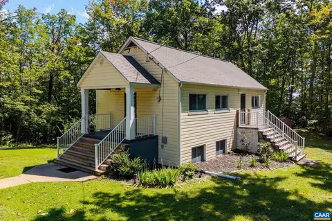 1376 Wyatt Mountain Rd # B, Dyke, VA 22935