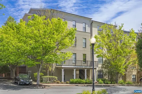 745 Walker Sq #3B, Charlottesville, VA 22903