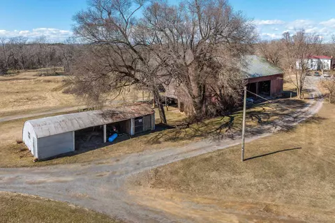 Exterior - 514 Lipscomb Rd, Stuarts Draft, VA 24477 photo 2 of 3