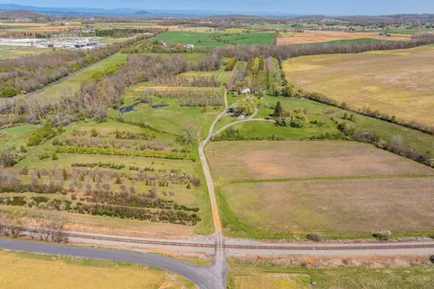 View/Area - 514 Lipscomb Rd, Stuarts Draft, VA 24477 photo 9 of 24