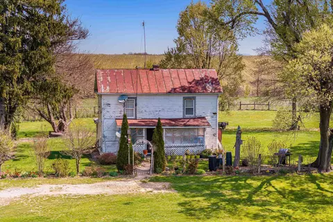 Exterior - 514 Lipscomb Rd, Stuarts Draft, VA 24477 photo 1 of 3