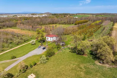 View/Area - 514 Lipscomb Rd, Stuarts Draft, VA 24477 photo 4 of 24