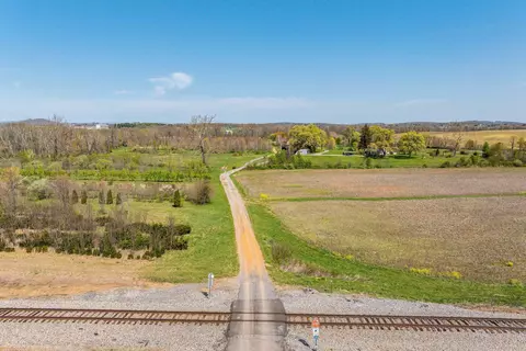 View/Area - 514 Lipscomb Rd, Stuarts Draft, VA 24477 photo 8 of 24