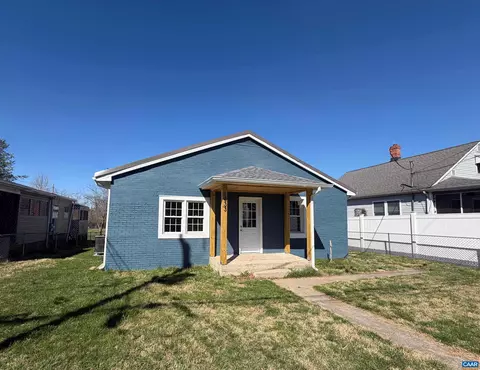 1433 Harding Ave, Waynesboro, VA 22980