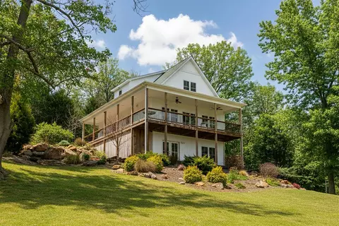Exterior - 516 Slapp Creek Rd, Amherst, VA 24521 photo 3 of 18