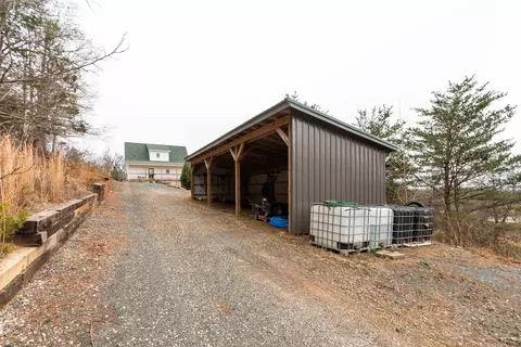 Exterior - 516 Slapp Creek Rd, Amherst, VA 24521 photo 13 of 18