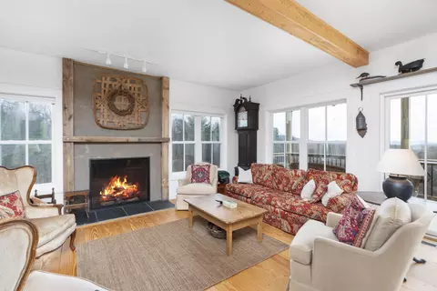 Living - 516 Slapp Creek Rd, Amherst, VA 24521 photo 2 of 8