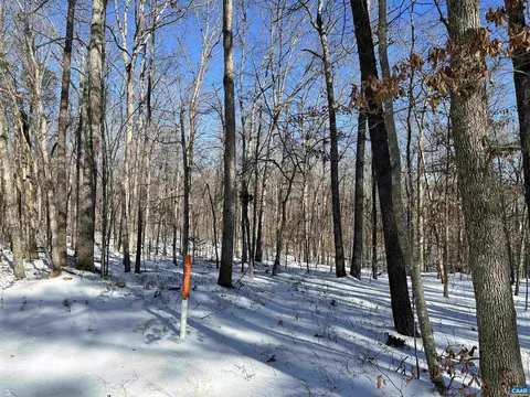 02 Beaverdam Rd, Keswick, VA 22947