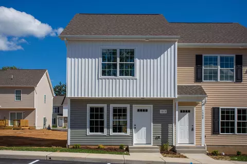 1313 Owen Ln, Harrisonburg, VA 22802