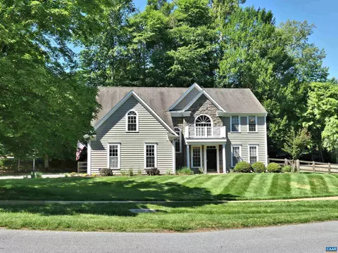 1230 Dunlora Dr, Charlottesville, VA 22901