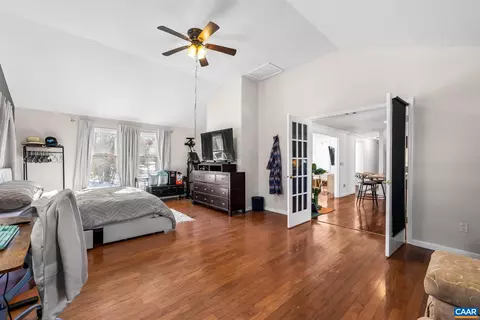 132 Pines Ln, Shipman, VA 22971