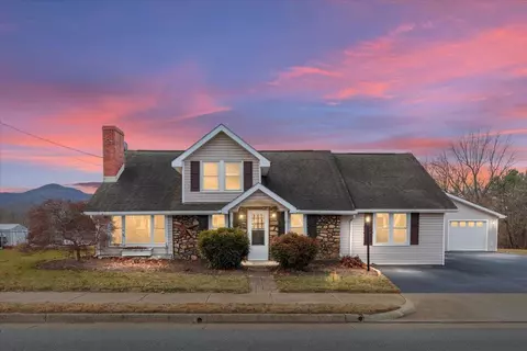 961 W Main St W, Stanley, VA 22851