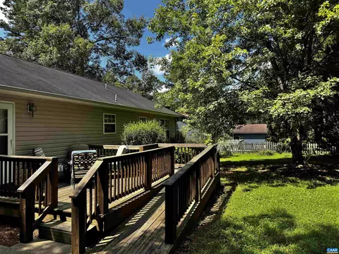 Exterior - 10 Loblolly Rd, Palmyra, VA 22963 photo 4 of 10
