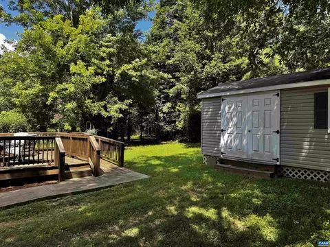 Exterior - 10 Loblolly Rd, Palmyra, VA 22963 photo 7 of 10