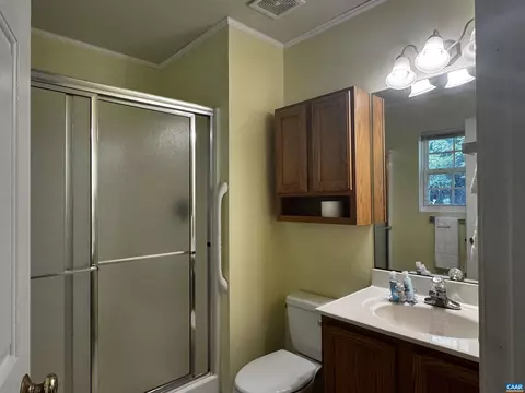 Bath - 10 Loblolly Rd, Palmyra, VA 22963 photo 2 of 2