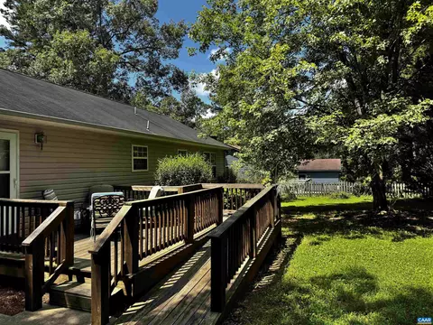 Exterior - 10 Loblolly Rd, Palmyra, VA 22963 photo 4 of 10