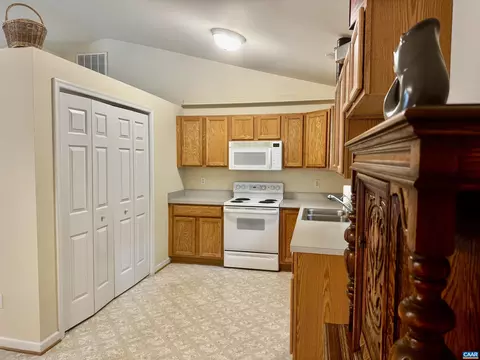 Kitchen - 10 Loblolly Rd, Palmyra, VA 22963 photo 2 of 2