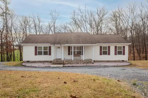 7583 Ford View Rd, Weyers Cave, VA 24486