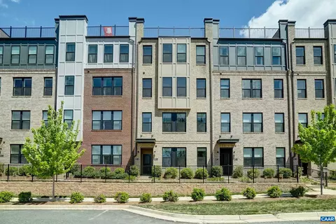 915 Salamander St #A, Charlottesville, VA 22911