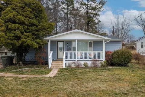 2229 Cortland St, Waynesboro, VA 22980