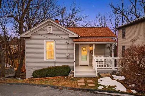 229 N Jefferson St N, Staunton, VA 24401