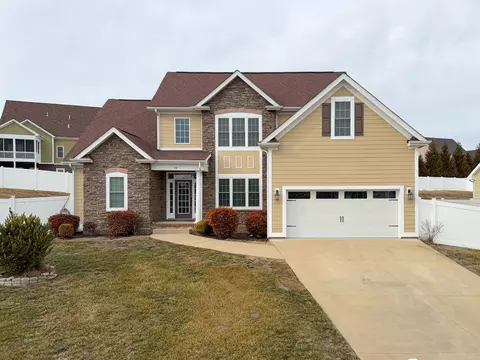 43 S Windsong Ct S, Fishersville, VA 22939