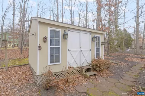 Exterior - 6 Pinehurst Rd, Palmyra, VA 22963 photo 3 of 10