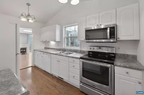 Kitchen - 6 Pinehurst Rd, Palmyra, VA 22963 photo 2 of 4
