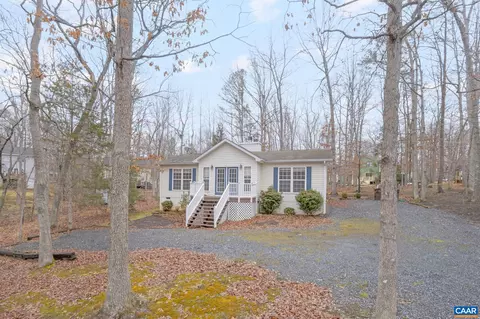 Exterior - 6 Pinehurst Rd, Palmyra, VA 22963 photo 7 of 10