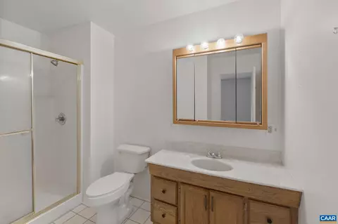 Bath - 6 Pinehurst Rd, Palmyra, VA 22963 photo 2 of 2