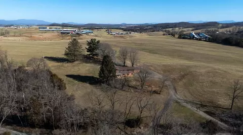 View/Area - 355 Fairburn Rd, Mount Solon, VA 22843 photo 3 of 8