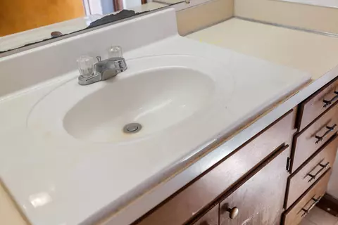 Bath - 355 Fairburn Rd, Mount Solon, VA 22843 photo 3 of 7