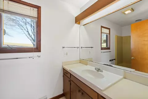 Bath - 355 Fairburn Rd, Mount Solon, VA 22843 photo 1 of 7