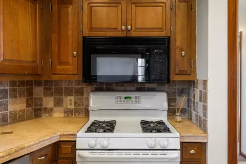 Kitchen - 355 Fairburn Rd, Mount Solon, VA 22843 photo 6 of 11