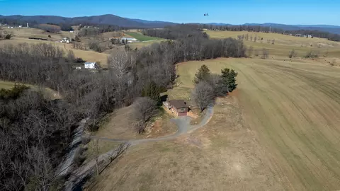 View/Area - 355 Fairburn Rd, Mount Solon, VA 22843 photo 4 of 8