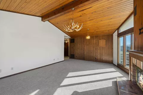 Living - 355 Fairburn Rd, Mount Solon, VA 22843 photo 2 of 5