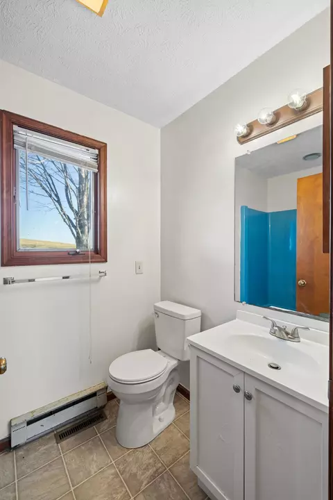 Bath - 355 Fairburn Rd, Mount Solon, VA 22843 photo 5 of 7