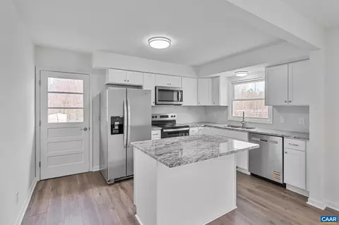 115 Deerwood Dr, Charlottesville, VA 22911