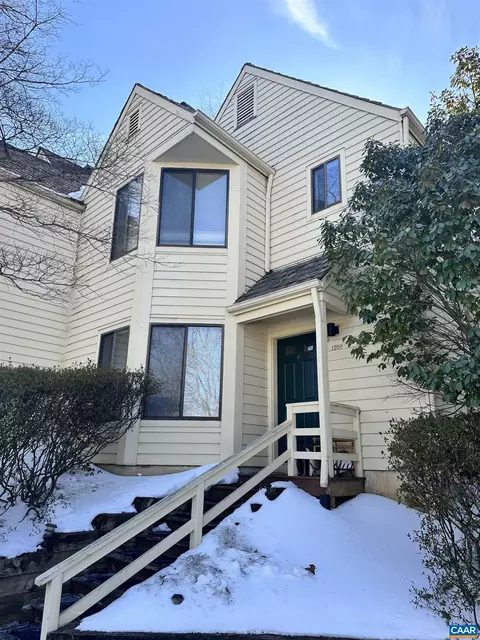 1209 Chatham Rdg, Charlottesville, VA 22901