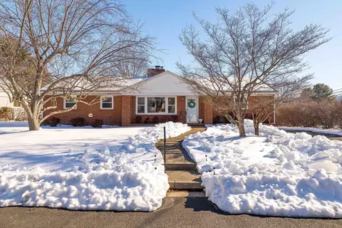 1318 Keesling Ave, Waynesboro, VA 22980