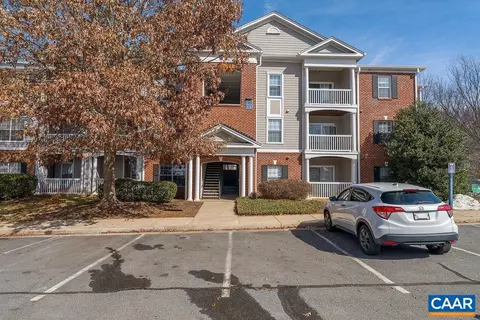 177 Yellowstone Dr #108, Charlottesville, VA 22903