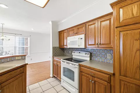 Kitchen - 620 Mason St, Dayton, VA 22821 photo 3 of 5