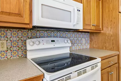 Kitchen - 620 Mason St, Dayton, VA 22821 photo 4 of 5
