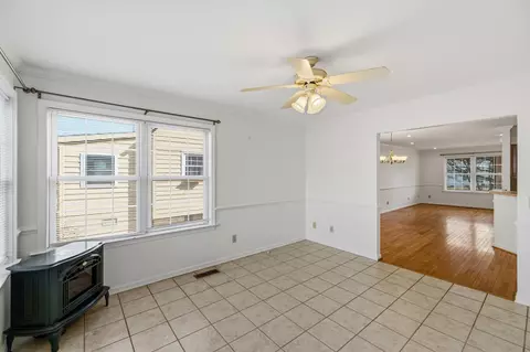 Living - 620 Mason St, Dayton, VA 22821 photo 5 of 5
